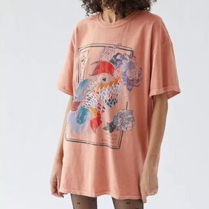 Urban Outfitters Women’s Beauty and Chaos Koi Fish Oversized Tee size S/M